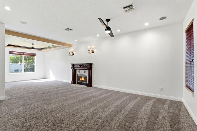 Foto del edificio - 93 Braelock Dr