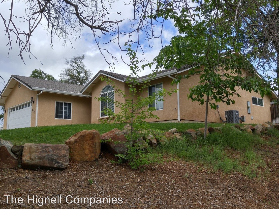 Primary Photo - 2095 Deer Creek Rd