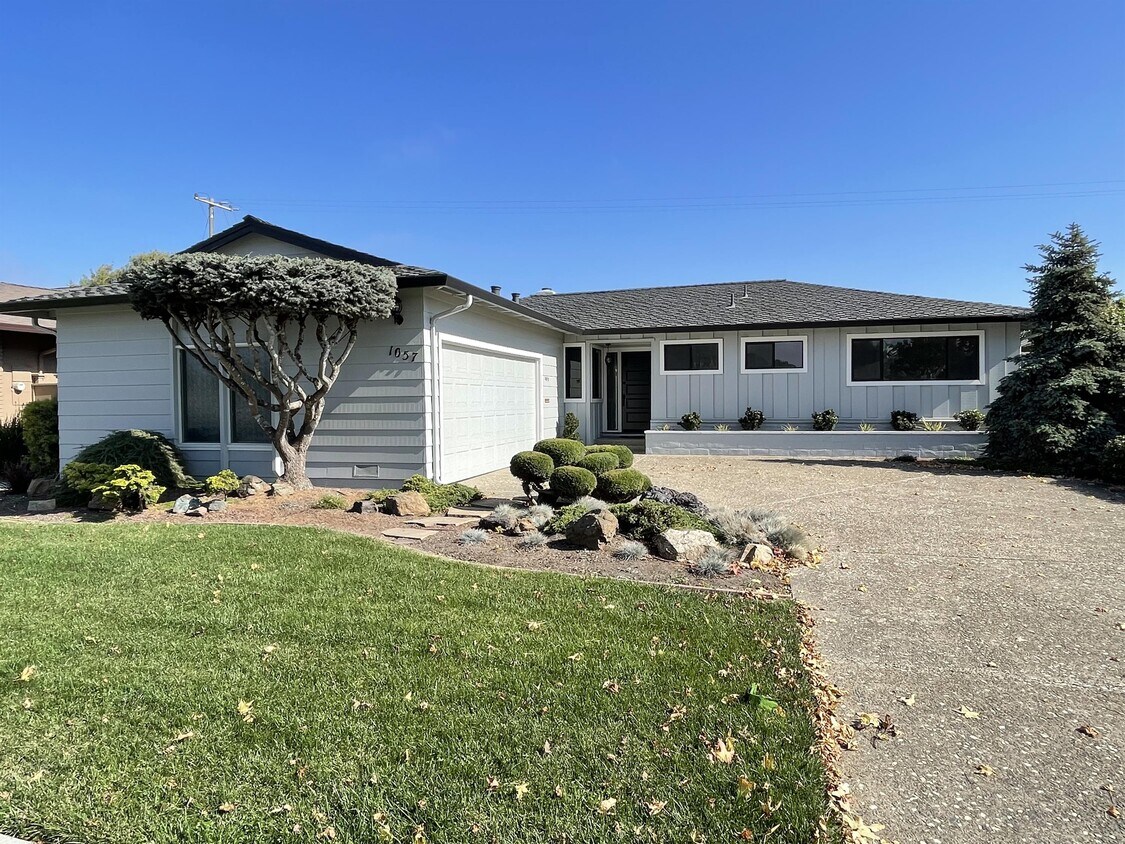 1057 San Vincente Ave, Salinas, CA 93901 House for Rent in Salinas