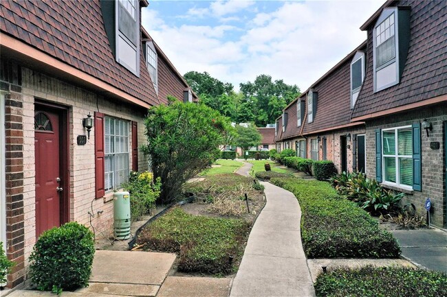 Building Photo - 9303 Hammerly Blvd