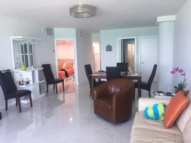 Building Photo - 5005 Collins Ave