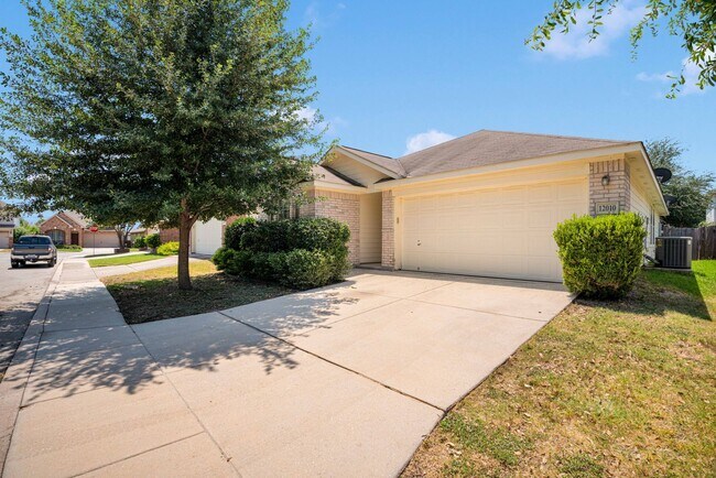 Foto del edificio - 4/2 in NW San Antonio available for immedi...
