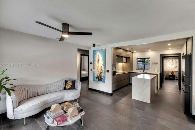 Building Photo - 530 NW 39th St