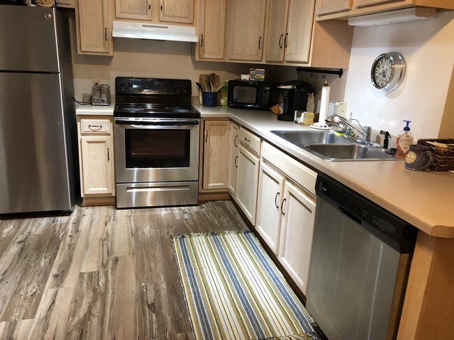 Kitchen - 7307 N Port Washington Rd