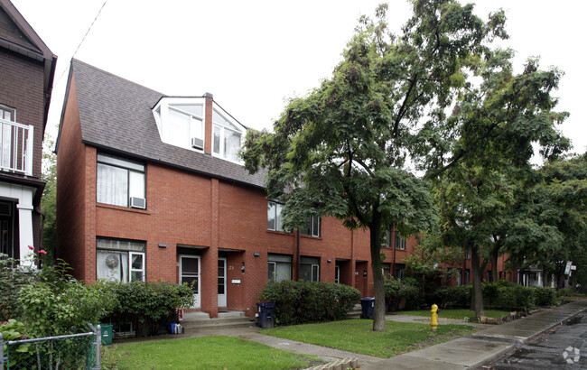 Primary Photo - Dufferin Gwynne