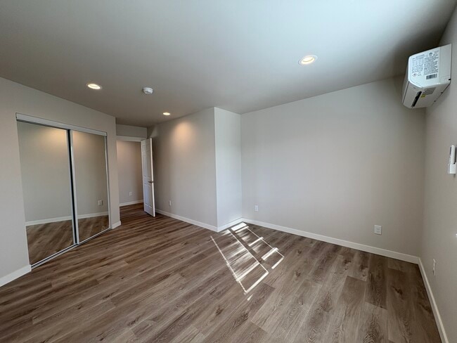 Building Photo - 2210 Arden Ct N