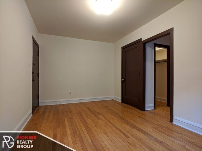 Building Photo - 3308 W Schubert Ave
