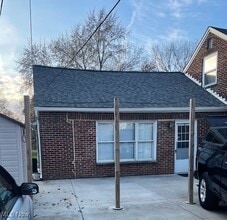 Building Photo - 669 Eastland Rd