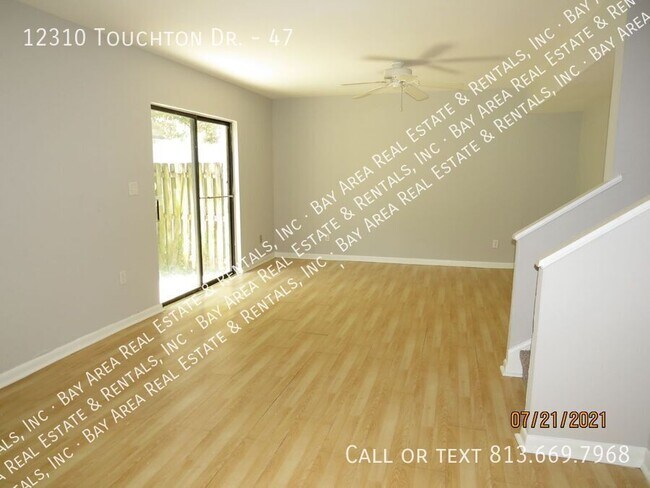 Foto del edificio - 12310 Touchton Dr