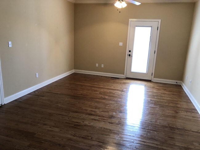 Building Photo - 3560 Wheatstone Ave