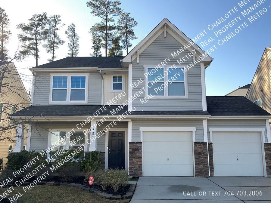 Primary Photo - Spacious 3 bedroom, 2.5 bath Home Availabl...