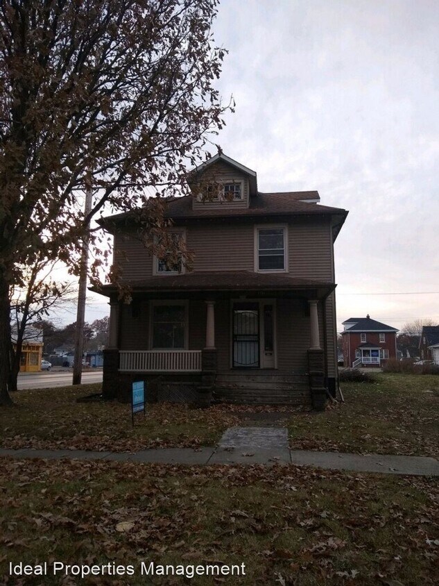 3 br, 1 bath House 1731 South 7th Street House Rental in Springfield, IL