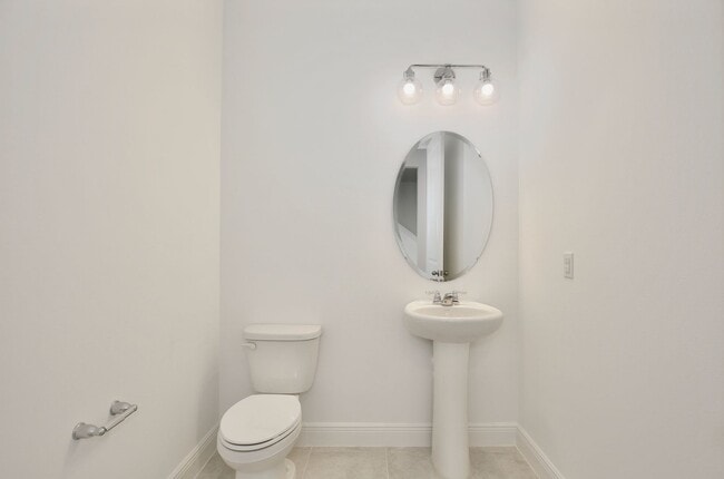 Building Photo - BRAND NEW - Stunning 4/4.5 Spacious Home w...
