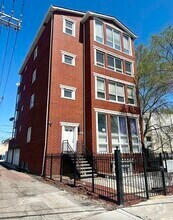 Building Photo - 214 E 37th St