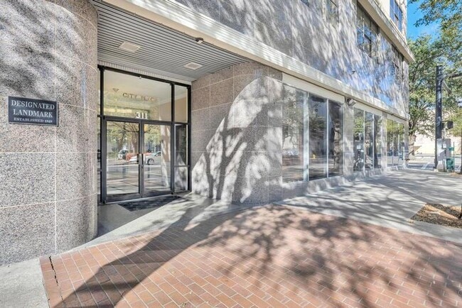 Foto del edificio - 311 W Ashley St