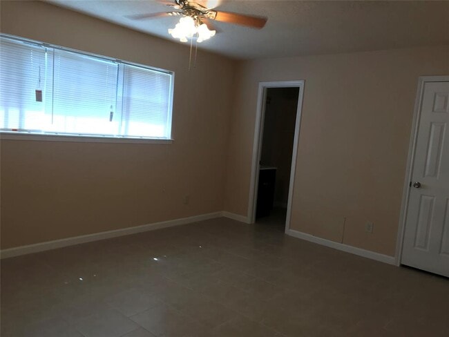 Foto del edificio - 1306 Wildgrove Dr