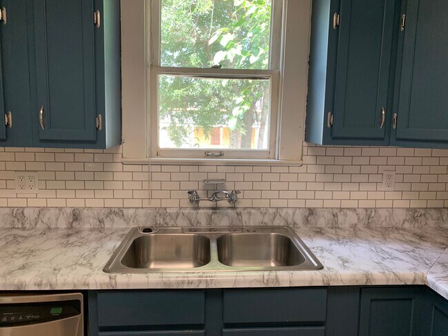 Foto del edificio - 605 S Depot St