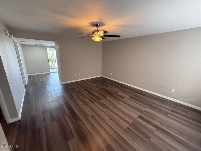 Foto del edificio - 3705 Country Club Blvd