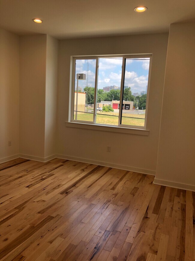 Building Photo - 3048 Titan St