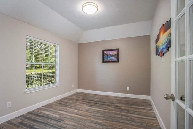 Building Photo - 23 N Regan Mead Cir