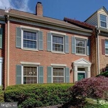Building Photo - 6667 McLean Dr