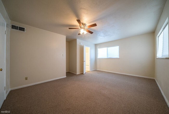 Foto del edificio - 4 br, 2 bath House - 1927 N Douty St