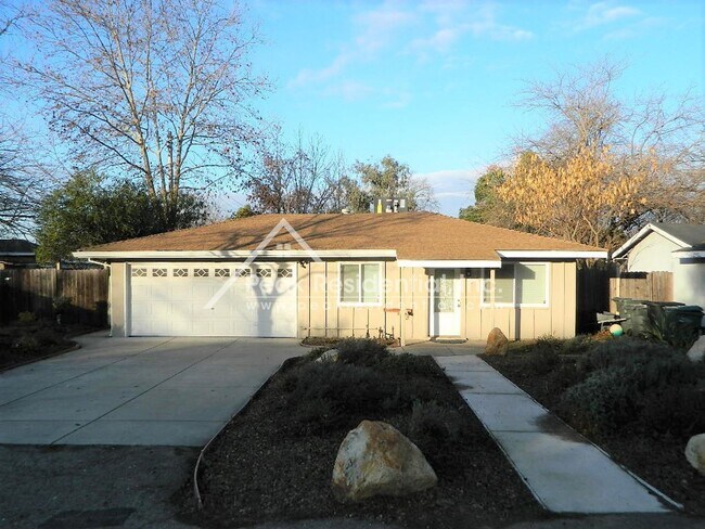 Building Photo - 3 br, 1.5 bath House - 4817 Kitty Hawk Street