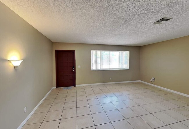 Building Photo - 340 Carolina Ave