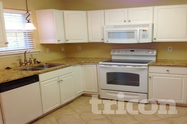 Foto del edificio - 6541 Nevin Rd