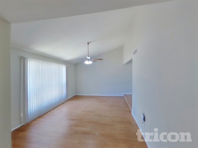 Foto del edificio - 4910 W Diana Ave