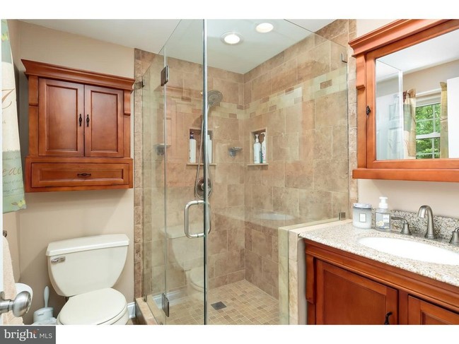 Building Photo - 138 Knotty Oak Dr