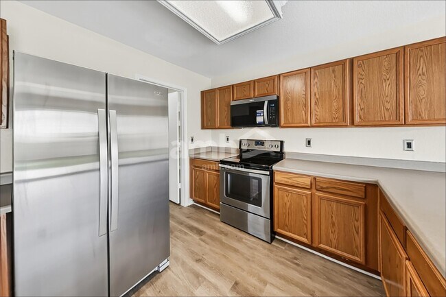 Foto del edificio - 9831 Carswell Peak