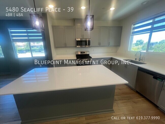Building Photo - 5480 Seacliff Pl