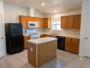 Building Photo - 21530 Falvel Lake Dr