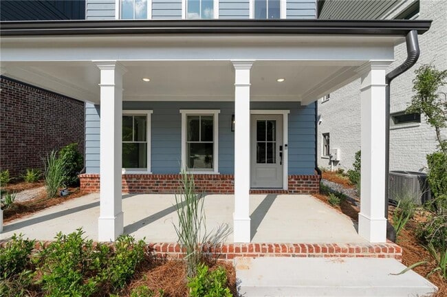 Building Photo - 3272 Stillwood Dr
