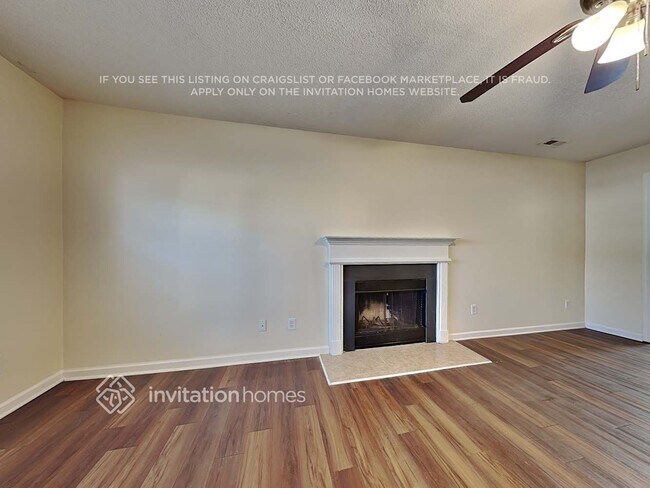 Foto del edificio - 3514 Lukes Dr