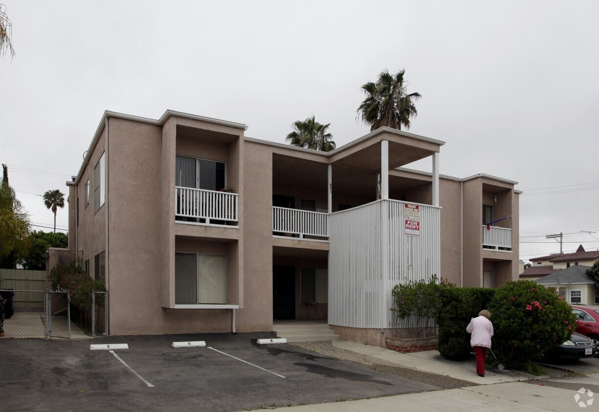 Building Photo - 4311 Cleveland Ave