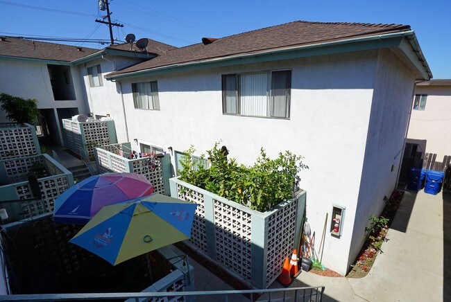 Foto del edificio - 1602 Lomita Blvd