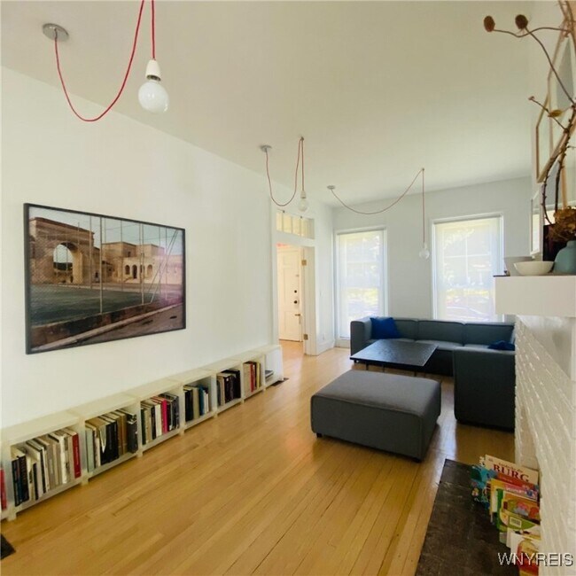 Foto del edificio - 77 Ashland Ave