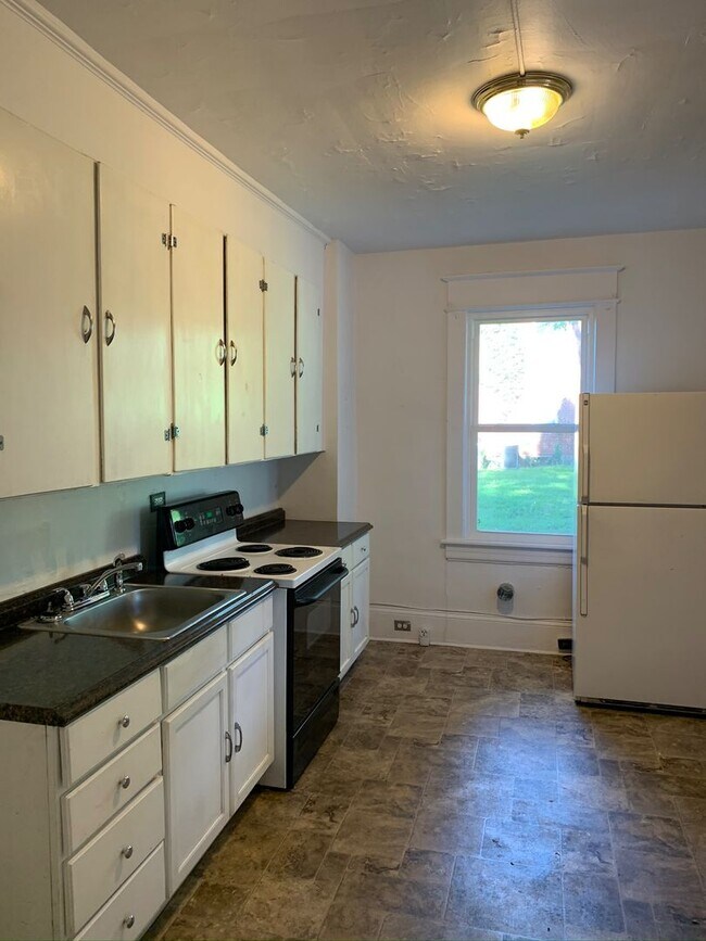 Foto del edificio - 3 BR 1.5 BA Home
