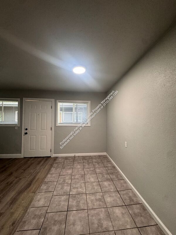 Building Photo - 8656 MacArthur Blvd