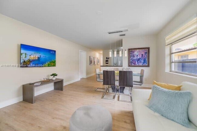 Foto del edificio - 3262 SW 28th St