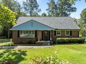 Building Photo - 13520 Oakwood Dr