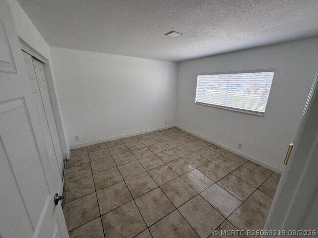 Foto del edificio - 4271 NW 5th St
