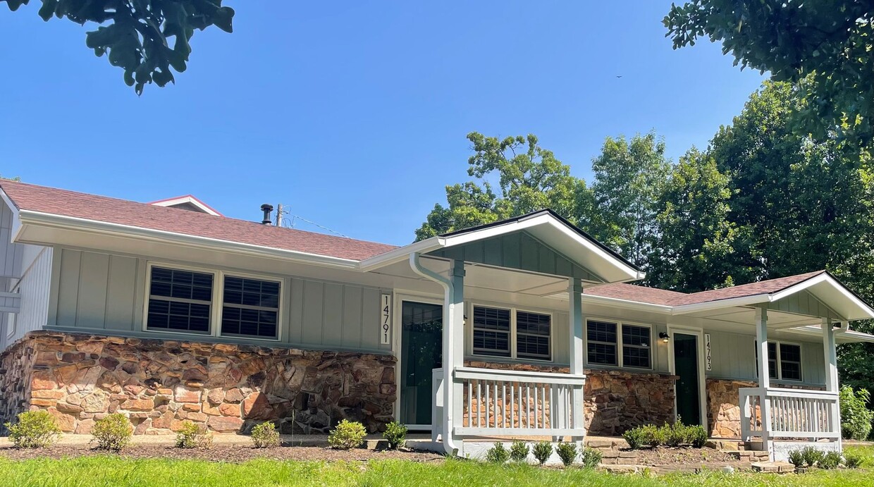 Primary Photo - 14793 Dutchmans Dr