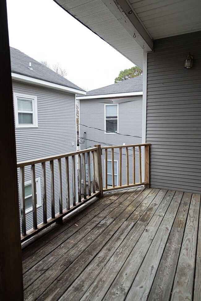 Foto del edificio - Spacious 2 Bedroom Walkable to Downtown