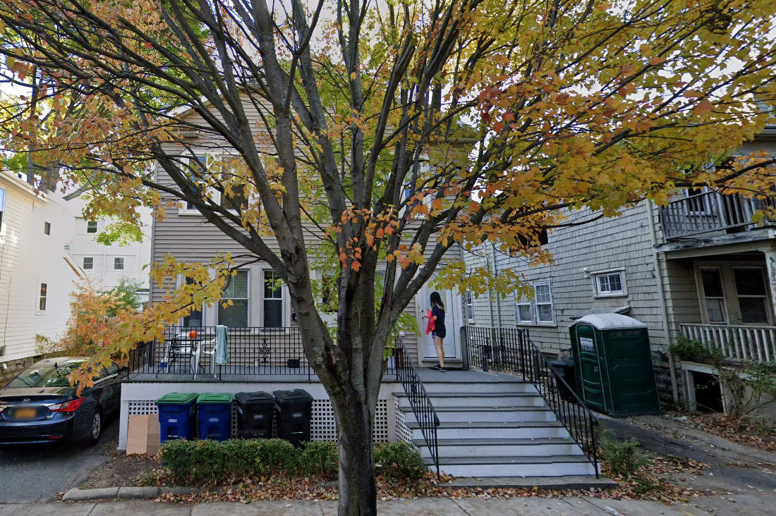 Primary Photo - 29 Corinthian Rd