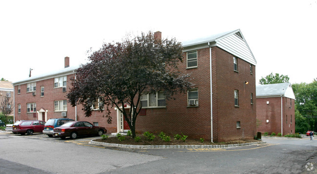 Building Photo - River Edge Commons