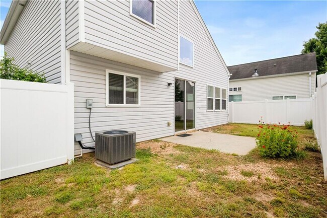 Foto del edificio - 252 Hiawassee Dr