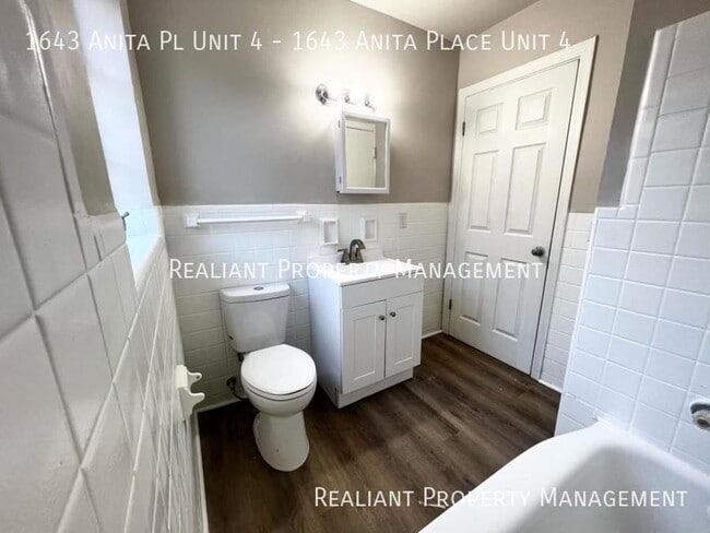 Building Photo - 1643 Anita Place, 1643 Anita Place Unit 4
